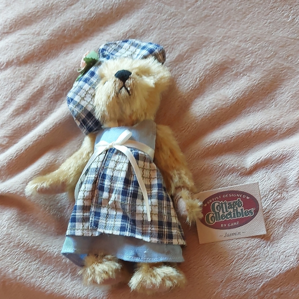 Ganz Cottage collectibles. JASMINE BEAR
